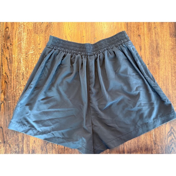 Wayre‎ Black Pleated High Waisted Athletic Shorts Women's Size S - Picture 2 of 8